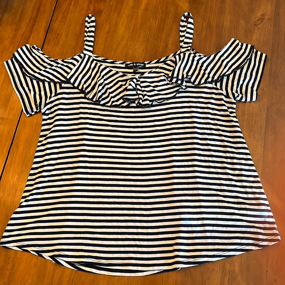 Cable and Gauge off shoulder top